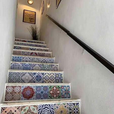 Inner History House Апартаменты Кальяри