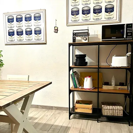 Inner History House * 칼리아리